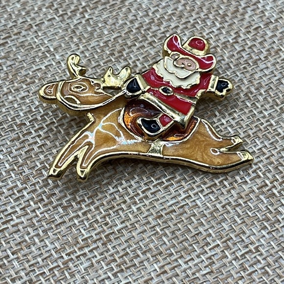 Christmas Cowboy Santa Riding Reindeer Brooch Pin Made in India Edgar Berebi 🎅 - Picture 4 of 4